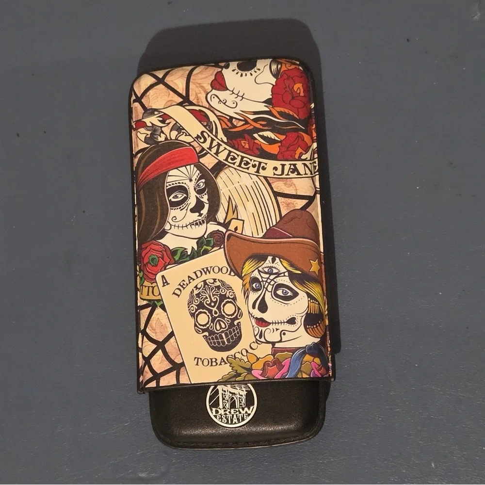 Drew Estate 2018 Limited Edition “Three Sisters" 3-finger leather Cigar case. - Picture 1 of 6